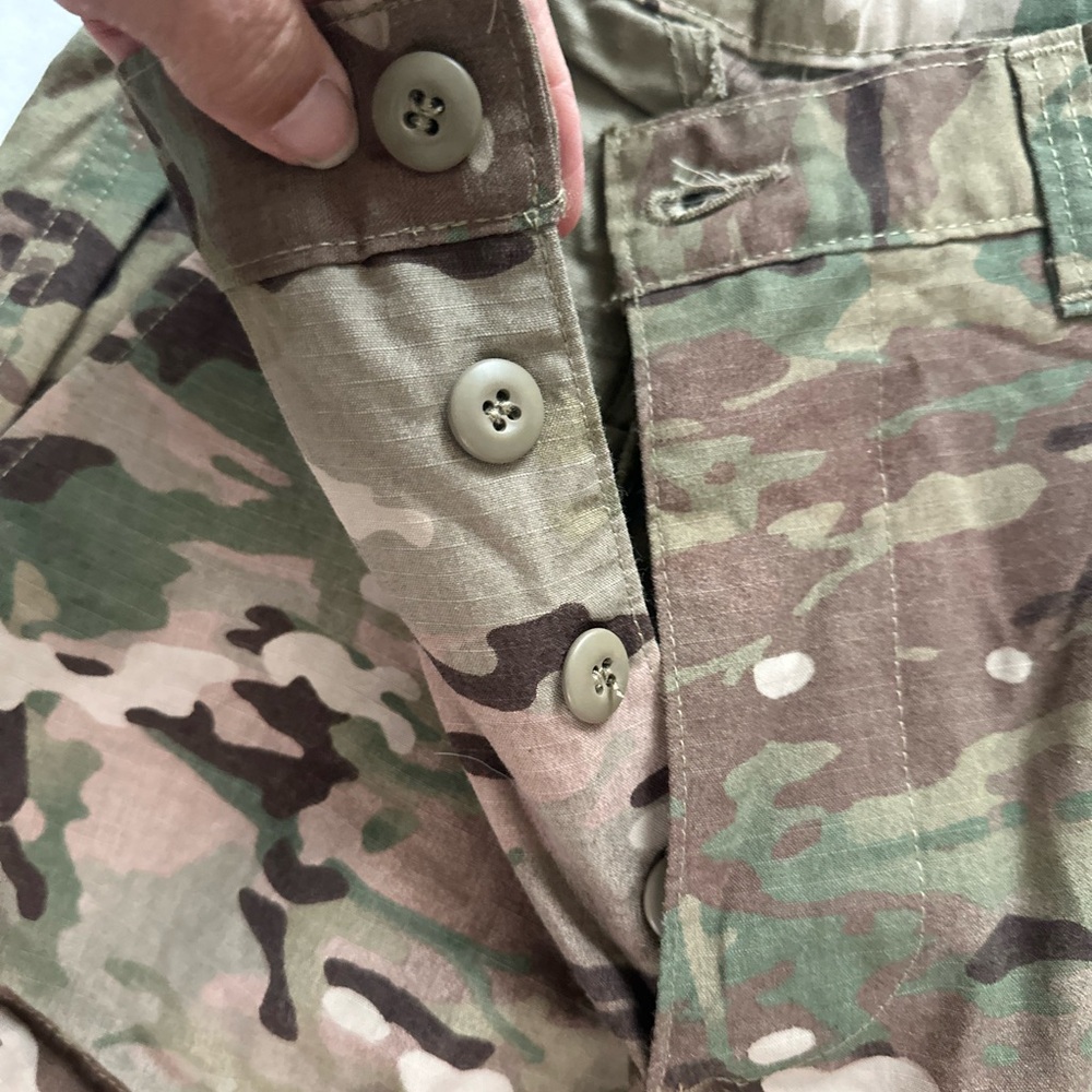 Camouflage Men's/womans  Pants Army issue fatigues/ New with tags/size in photo - Picture 3 of 6